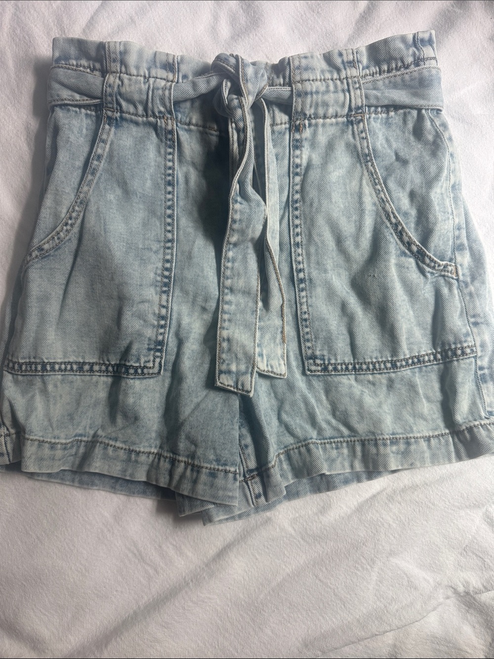 Banana Republic Light Wash Denim Paperbag Waist Shorts with Tie, Sz 4
